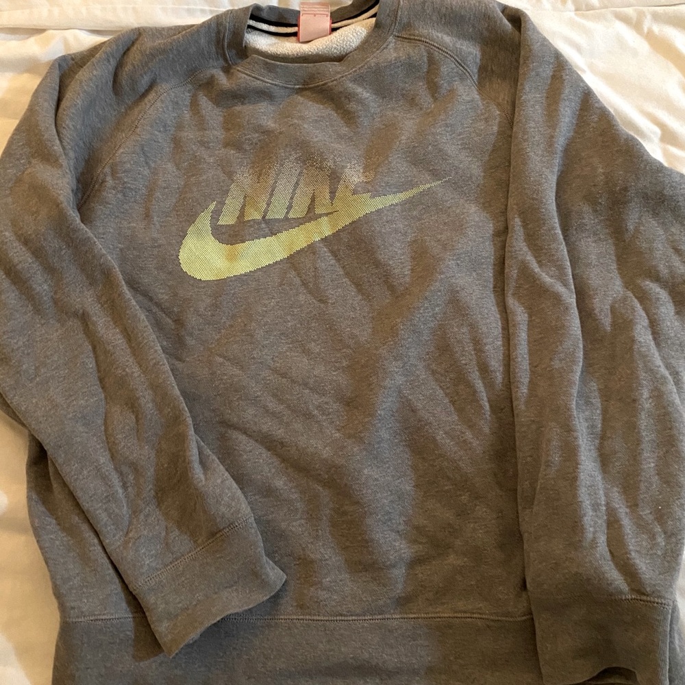 Oversized Nike crewneck